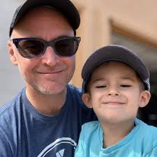 Sean Schafer Hennessy