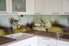 Helle Kuche Glasruckwand In 2020 Kuche Ruckwand Glas Glasruckwand Wand Kuche