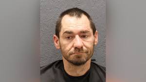 Deputies: Seneca man charged with assault after inappropriately touching kid