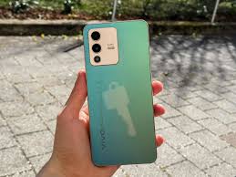 Vivo V23 5G im Test: Einzigartiges ...