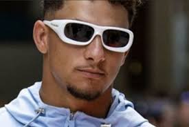 Mahomes wearing something new