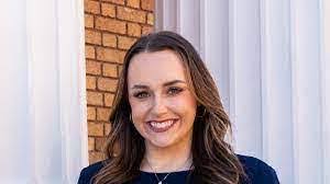 Laurel Magee's Instagram, Twitter & Facebook