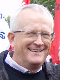 Frank Spieth's Instagram, Twitter & Facebook