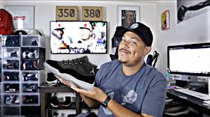 The Official Looks Of The Air Jordan 11 25th Anniversary Black Silver For 2020 Holiday Release Youtube
