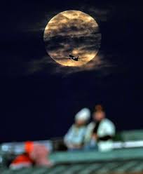 The name pink moon comes from the pink flowers known as wild ground phlox or moss phlox that bloom in spring in north america and cover the ground like a pink blanket around the time of april's full moon. Whyaxioypd3ovm