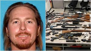 Arrestan a Gary Redeker por violencia doméstica y en su casa de San José  hallan una fábrica de armas