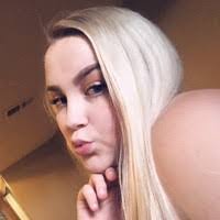 Emily Eacret's Instagram, Twitter & Facebook