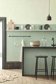 tips para llenar de personalidad las paredes de tu casa decoresty peinture vert de gris couleur murs cuisine cuisine minimaliste