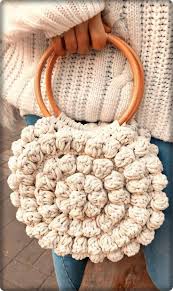 2019 March Crochet Bag Pattern Ideas New Fashion White Color Knitting Handbag For Ladies Padroes De Mala Bolsas De Croche Padroes De Bolsas De Croche