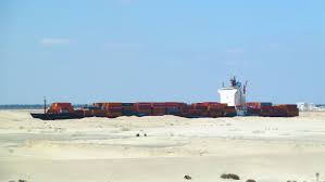 It enables a more direct route for shipping between. Suez Kanal Mit Dem Kreuzfahrtschiff Durch Die Wuste Luxusreiseblog Reiseworld