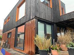 Schiffscontainer haus so baut ihr seecontainer zu einem tiny house um schiffscontainer haus container haus kaufen schiffscontainer. Upcycling Haus Aus Schiffscontainern In Baden Wurttemberg Business Insider
