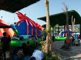 Akhir Libur Lebaran Gofun Waterpark Bojonegoro Ramai Pengunjung Swamedium