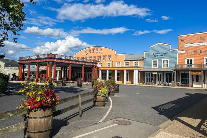 An Honest Disneyland Paris Cheyenne Hotel Review
