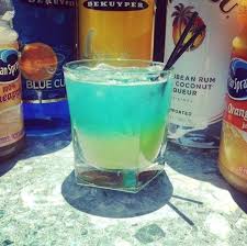 Aruba Paradise 1 Oz 30ml Malibu Coconut Rum 1 2 Oz 15ml Banana Liqueur 1 Oz 30ml Orange Juice 1 Oz 30ml Pineapple Juice Cocktails Pinte