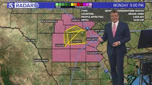 On the tornado solitaire website you can play your favorite card games whilst keeping tabs on the us severe weather warnings. Severe Weather Including Hail Possible In San Antonio Monday Kens5 Com