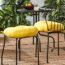 Find the perfect patio furniture & backyard decor at hayneedle, where you can buy online while you explore our room designs and curated looks for tips, ideas & inspiration to help you along the way. Driftwood 18 Inch Round Outdoor Yellow Bistro Chair Cushion Set Of 2 By Havenside Home 18w X 18l Overstock 22751545