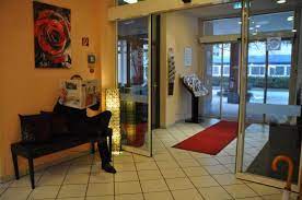 Please enter as destination address robert schuman str and then turn right to the dead end on star inn car park. Star Inn Hotel Munchen Nord By Comfort Bewertungen Fotos Preisvergleich Unterschleissheim Tripadvisor
