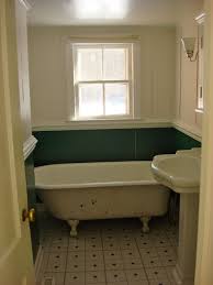 Clawfoot design continues to be your source for specialized plumbing fixtures in both vintage and modern bath fashions. Bathroom Small Clawfoot Tub Shower Bath Tubs Fors Stunning Small Layjao