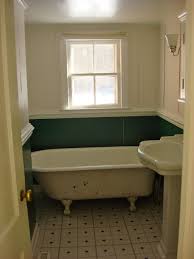 Assemble your bath with the finest quality cast iron bathtub or acrylic clawfoot tub to create a look of comfort blended with style. Bathroom Small Clawfoot Tub Shower Bath Tubs Fors Stunning Small Layjao