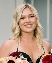 Lily Warren's Instagram, Twitter & Facebook