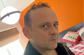 Mikel arriola, quien tiene 45 año, fue candidato de la gubernatura a la ciudad de méxico en el 2018, director general del imss en el sexenio de enrique peña nieto. Lalo Espana Esposa