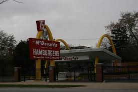 Enjoy free fitness training, flexible hours, and a clean, welcoming judgement . Mcdonald S No 1 Store Museum In Des Plaines Illinois Closed