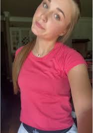 Paula Rowe's Instagram, Twitter & Facebook