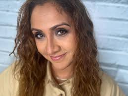 El pasado lunes culminamos con éxito nuestro primer campamento de  maquillaje. Durante cuatro lunes estuvimos impartiendo clases sobre  distintos tipos de maquillaje. Sin duda fue una experiencia maravillosa y  muy práctica para