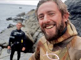 Paul Haze's Instagram, Twitter & Facebook