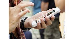 It can be exciting to communicate and discuss with different people online. Tinder And 7 More Dating Apps Teens Are Using Common Sense Media