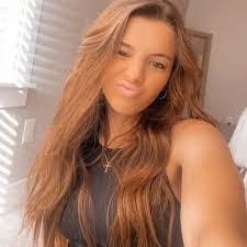 Vicki Coburn's Instagram, Twitter & Facebook