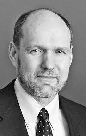 Stephen M. Walt, “Alliances: Balancing and Bandwagoning,” in AJ, 124-131.