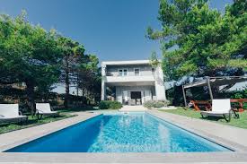 4566 ferienhäuser & ferienwohnungen mit pool in kroatien für ihren urlaub provisionsfrei und günstig von privat mieten. Ferienhaus Privlaka Kroatien 150 M Stilvolles Ferienhaus Direkt Am Meer