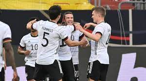 Damit ist gemeint, daß wir nicht mehr nur als autobauer und organisationstalente erster güte wahrgenommen werden, sondern auch als gastfreundliches, liebenswertes, kunstbeflissenes land. Acht Tore Im Letzten Em Test Dfb Team Besiegt Lettland Locker Fussball