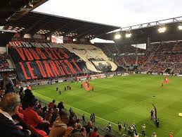 Stade rennais football club, commonly referred to as stade rennais fc, stade rennais, rennes, or simply srfc, is a french professional football club based in rennes, brittany. Stade Rennais Fc Lyon 11 08 2017