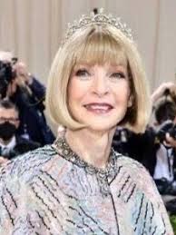 Пока звёзды готовятся к Met Gala, Анна Винтур должна готовиться отбиваться  от бастующих. Члены профсоюза и..