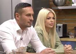 Dániel gyurta is a 31 year old hungarian swimmer. Egy Twitterezo Megmutatta Mennyire Mashogy Nez Ki Szegedi Fecso Baratnoje Az Instagramon Mint A Valosagban Szmo Hu