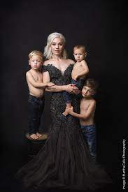 August 2019 Inspirations Best Lighting Image Studio Family Portraits Family Portrait Poses Family Photo Studio