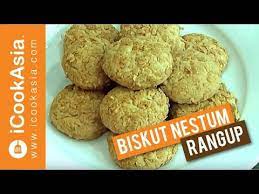 Rasa biskut homemade biasanya tentu lebih segar dan baunya pun lebih wangi. Resepi Biskut Nestum Rangup Try Masak Icookasia Youtube