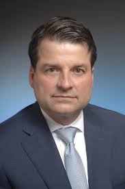 RBC bolsters muni department, adding 4 former Wells healthcare bankers