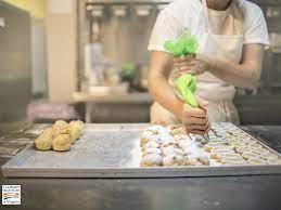 Chefs working for restaurants averaged $43,750 a year, while chefs. Do Pastry Chefs Make Good Money