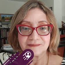 DEMASIADAS CHICAS LO HACEN, se cortan con cuchillos, hojas afiladas y hay  montones en PR, algunos chicos tmb, botaron 67 millones en un parque  abandonado y q no hay chavos pa terminarlo,