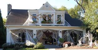 1001 Ideen Fur Halloween Deko Basteln Zum Entlehnen Halloween Deko Halloween Veranda Halloween Deko Basteln