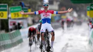 Wanneer ik gelukkig zal zijn dan? Tour De Suisse Zweifacher Etappensieger Mathieu Van Der Poel Verlasst Rundfahrt Wegen Erkaltung Eurosport