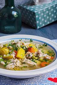 Die Bringt Euch Wieder Auf Die Beine Kraftige Huhnersuppe Herd S Kasper Rezept Huhnersuppe Suppe Lebensmittel Essen