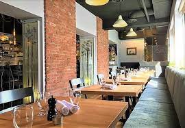 It has a durable and sturdy wooden frame. Perfect Food And Vibe Table 40 Review Of Fraser Ottawa Ontario Tripadvisor