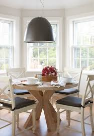 Table A Manger Ronde 22 Idees Pour La Salle A Manger Circular Dining Table Farmhouse Kitchen Tables Black Round Dining Table