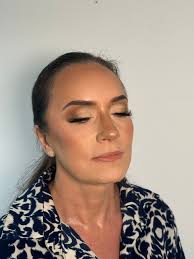 I'm looking for a female model/actor