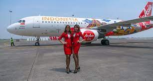 Lake toba ( danau toba ) is the largest volcanic lake in the world and is in sumatra , indonesia. Airasia Launches New Flight To Silangit The Main Gateway To Lake Toba Klia2 Info