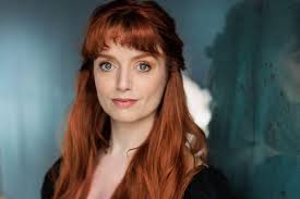 📸 Hello all! 📸 I'm looking at getting back into acting (potentially  finding myself another agent) after having three children and seven years  out of the auditioning scene… I trained at Mountview